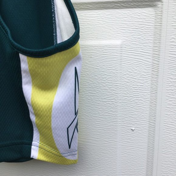 NWT REEBOK RACERBACK CROP TOP SIZE M - Picture 4 of 7